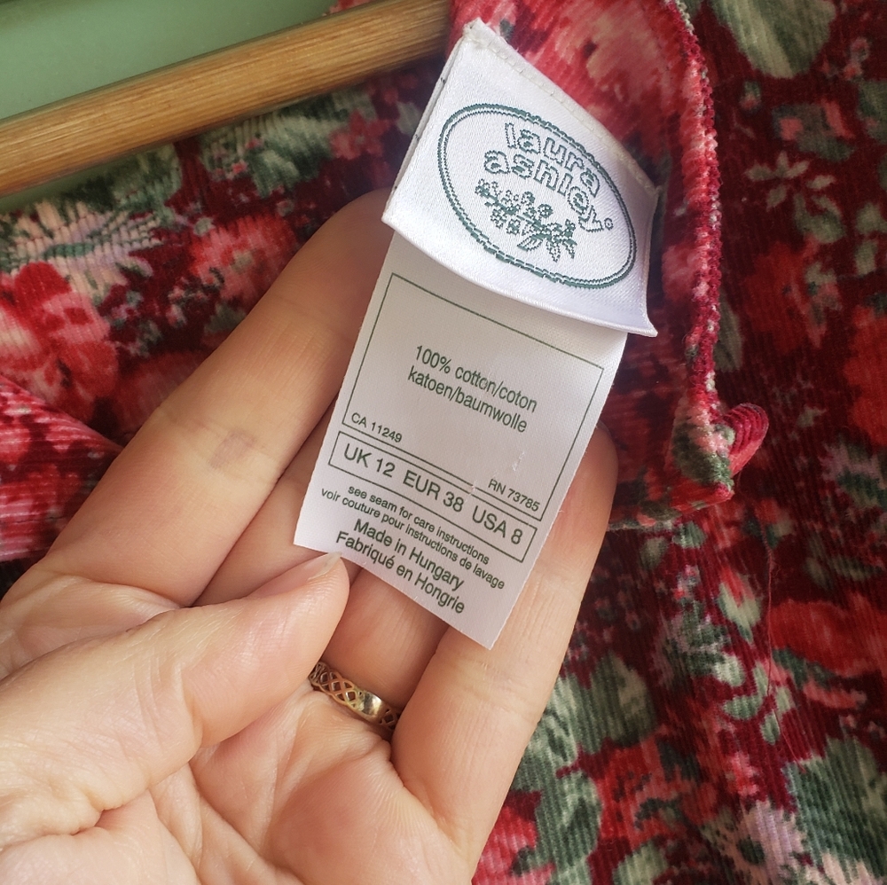 Vintage Laura Ashley Dress ~Red - Picture 3 of 3